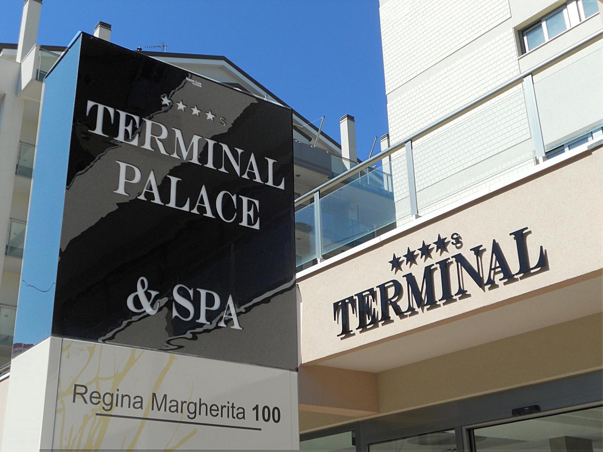 Terminal Palace & Spa Rimini Ngoại thất bức ảnh