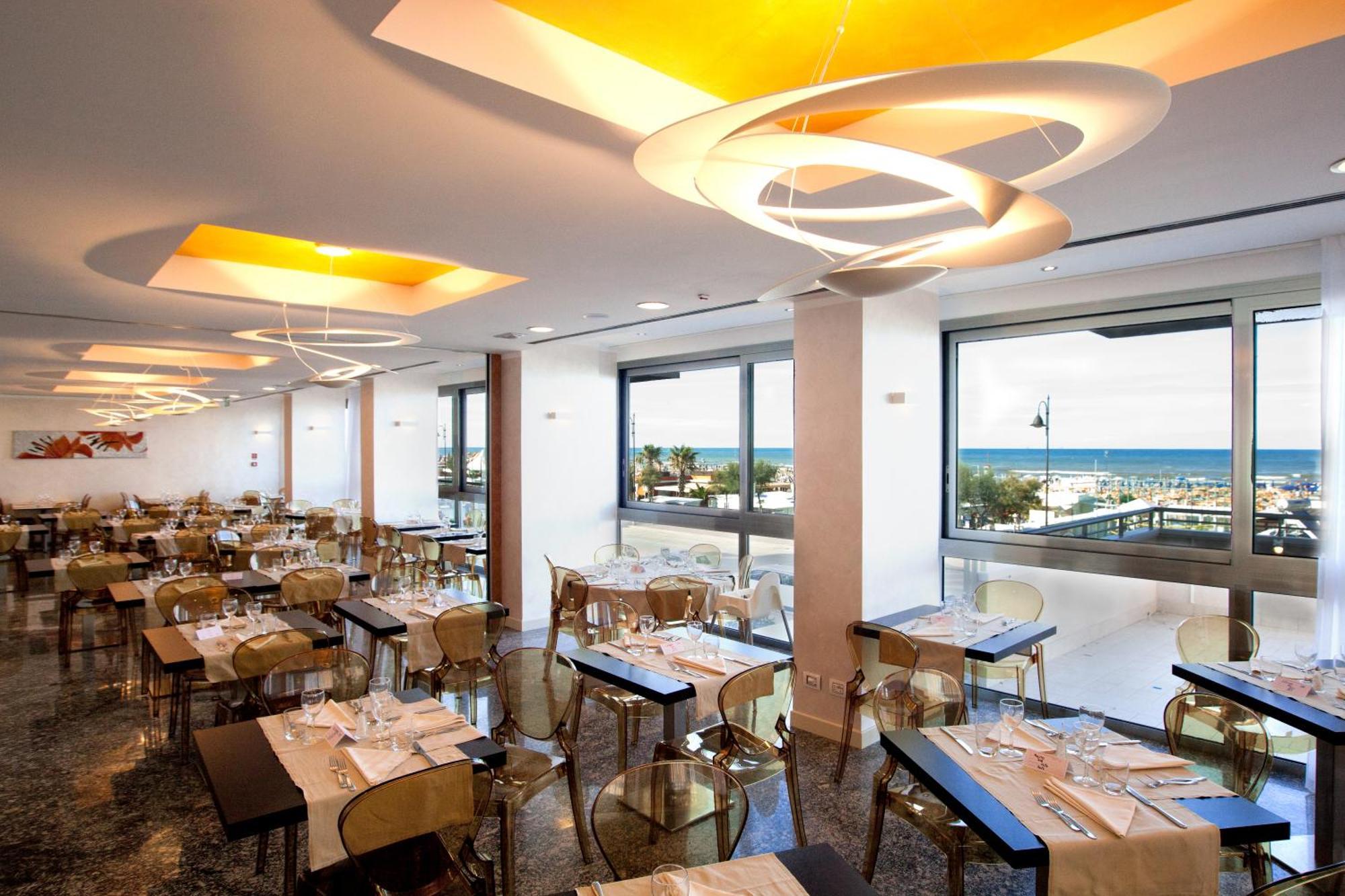 Terminal Palace & Spa Rimini Ngoại thất bức ảnh