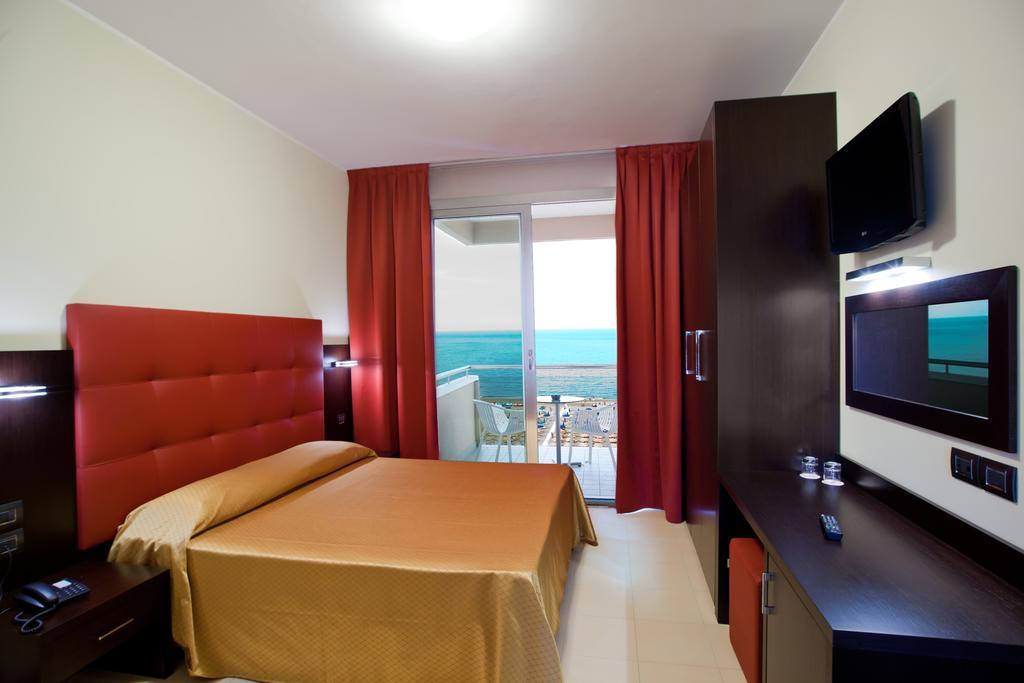 Terminal Palace & Spa Rimini Ngoại thất bức ảnh